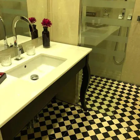 Apartment Classic Styled *