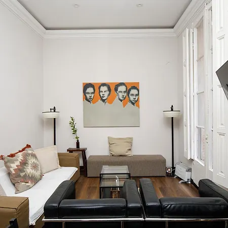 Classic Styled Apartment *