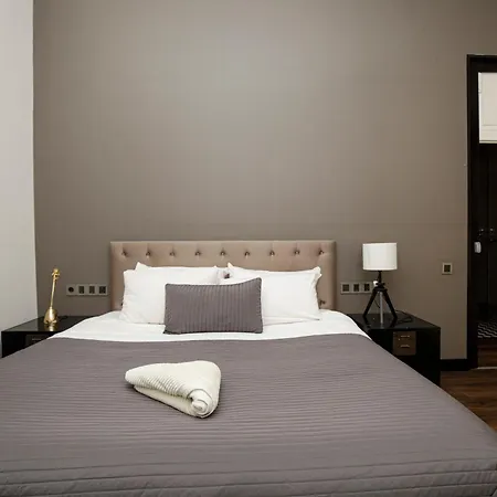 Apartment Classic Styled *